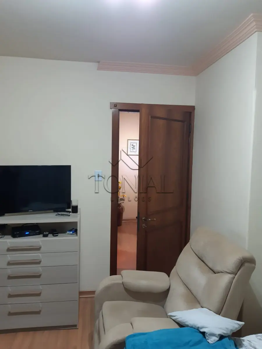 LOTE 000 - Direitos e Ações sobre apto 403, Dom Pedro II, 912.
