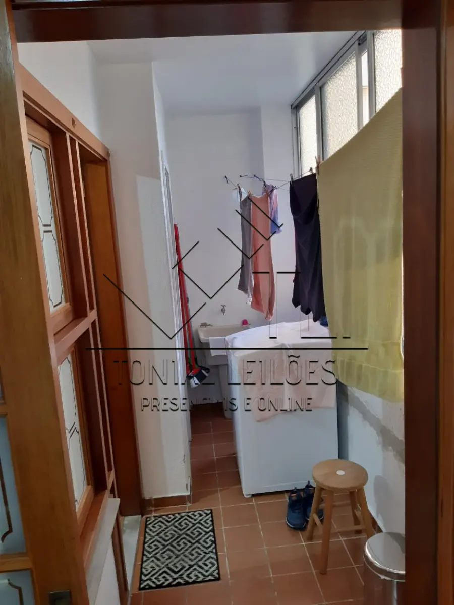 LOTE 000 - Direitos e Ações sobre apto 403, Dom Pedro II, 912.