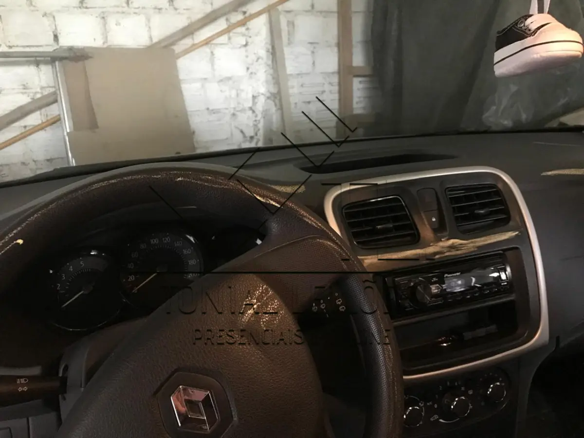 LOTE 001 - RENAULT/SANDERO AUTH 10