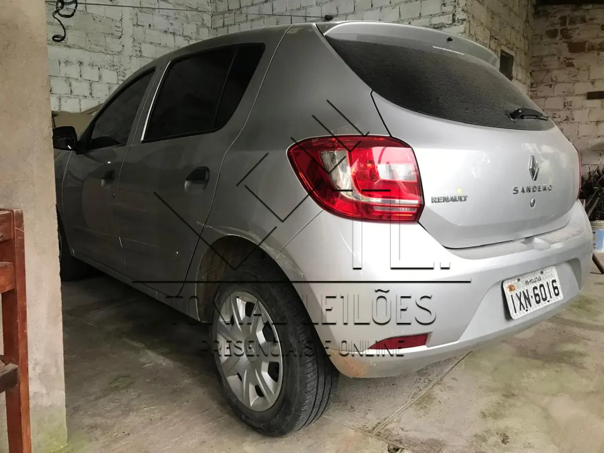 LOTE 001 - RENAULT/SANDERO AUTH 10