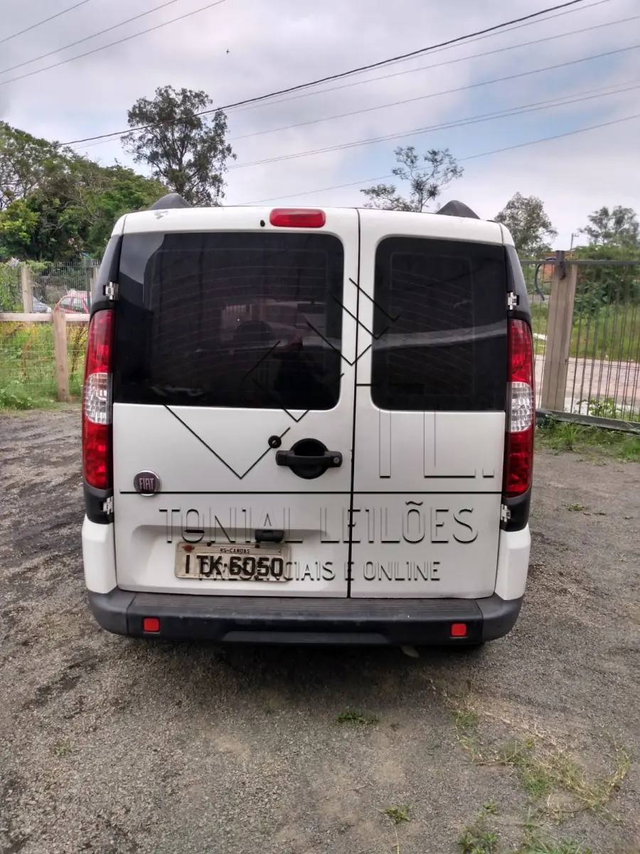LOTE 010 - FIAT DOBLO ATTRACTIVE 1.4