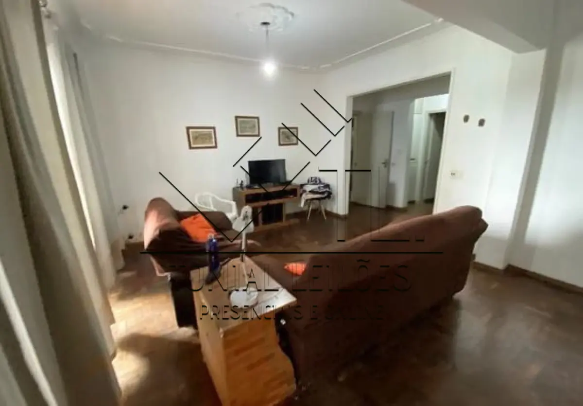 LOTE 000 - APARTAMENTO 22, ED. URUGUAIANA, RUA SENADOR MENDONÇA Nº 35 - PELOTAS - RS