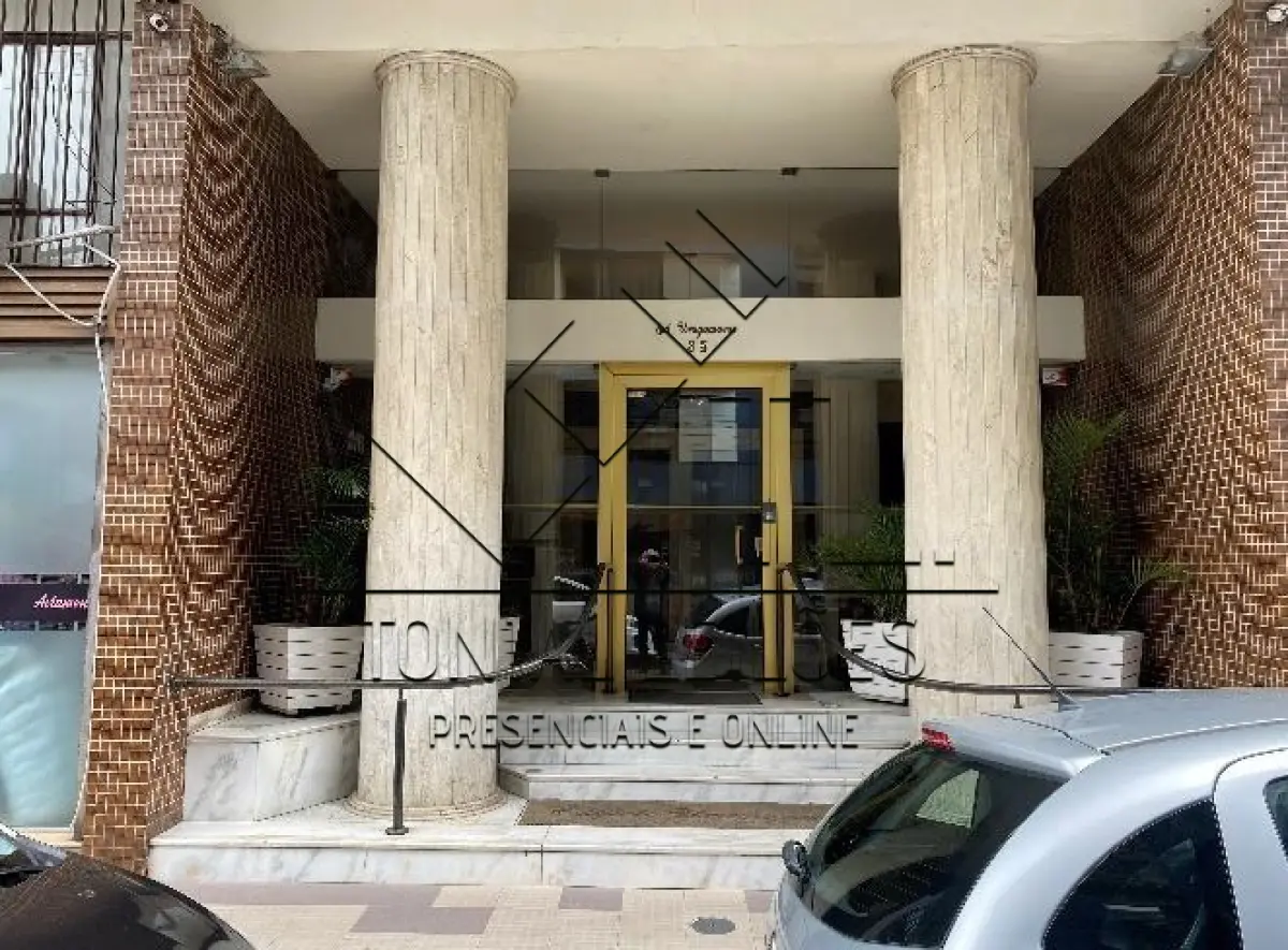 LOTE 000 - APARTAMENTO 22, ED. URUGUAIANA, RUA SENADOR MENDONÇA Nº 35 - PELOTAS - RS