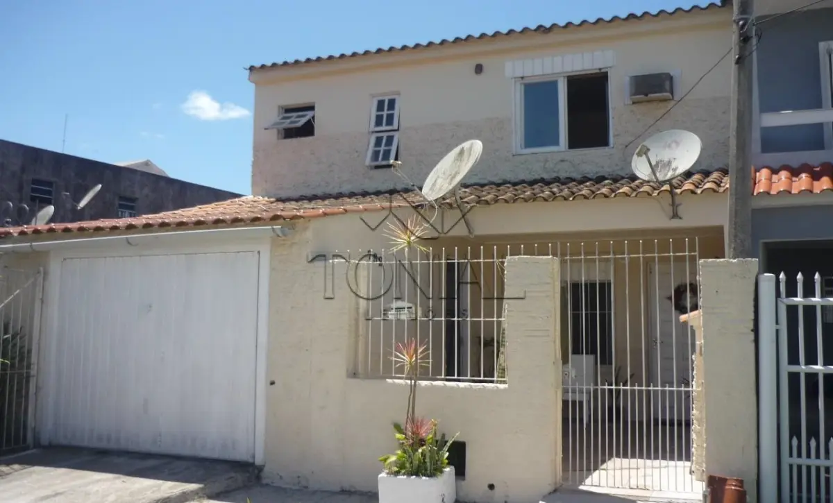 LOTE 000 - CASA - RUA ANA TERRA 782 - PELOTAS - RS