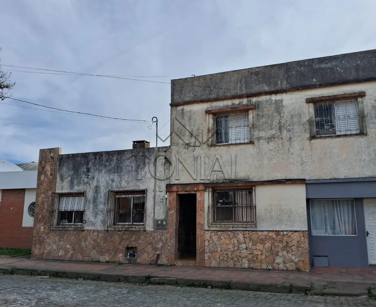 LOTE 000 - DIREITOS E AÇÕES - CASA - RUA RUI BARBOSA Nº 486 - ARROIO GRANDE - RS