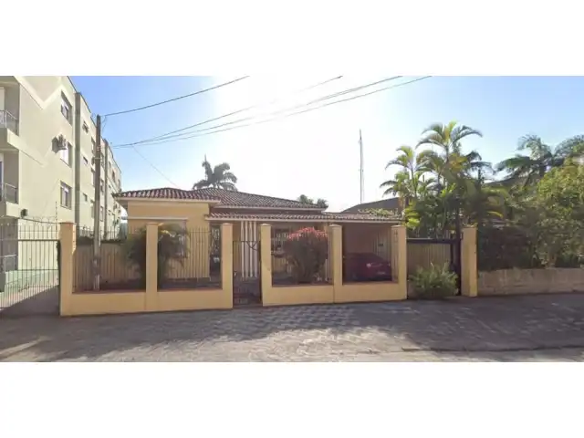 DIREITOS E AÇÕES  -  RUA BARÃO DE SANTA TECLA Nº 865 - PELOTAS - RS