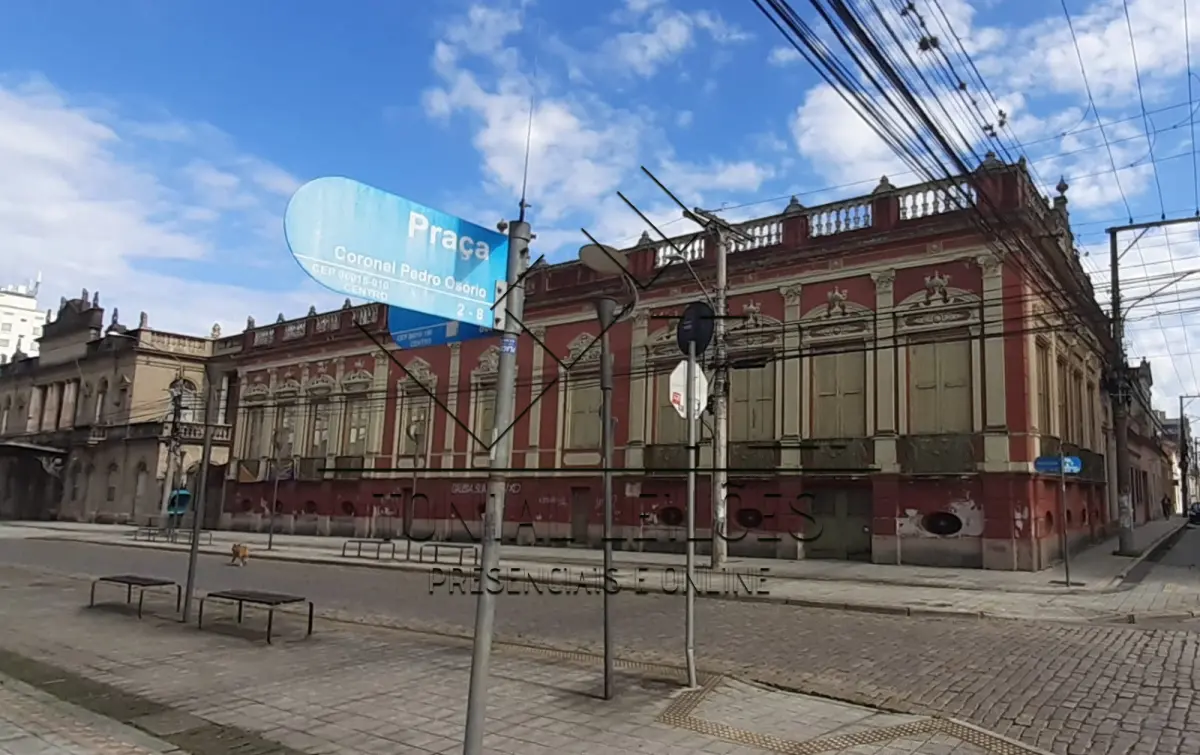 LOTE 000 - CASARÃO - RUA FÉLIX DA CUNHA 570 - PELOTAS - RS