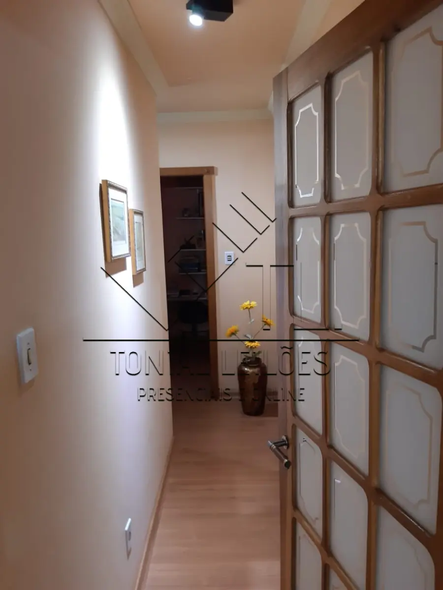 LOTE 000 - Direitos e Ações sobre apto 403, Dom Pedro II, 912.