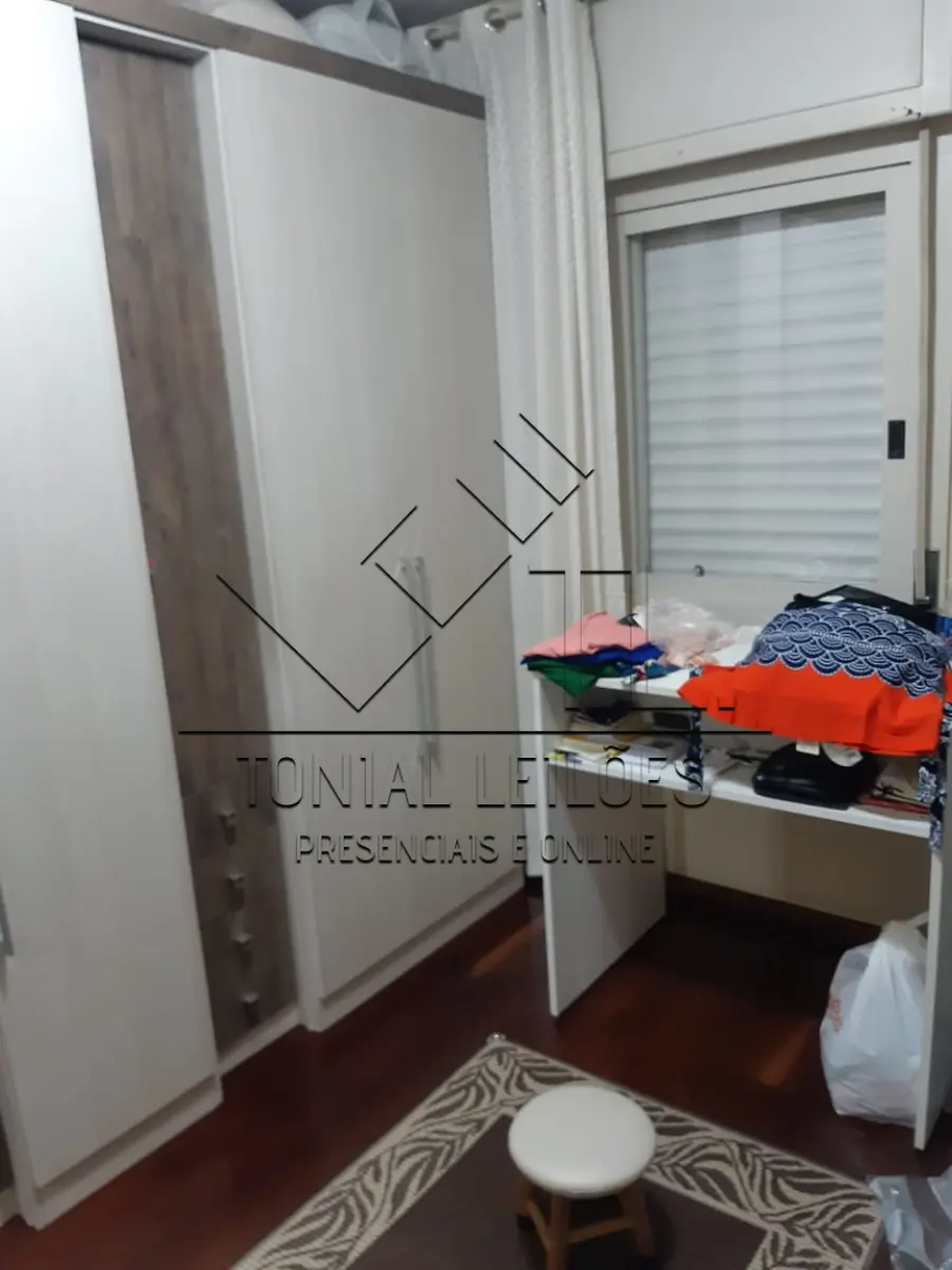 LOTE 000 - Direitos e Ações sobre apto 403, Dom Pedro II, 912.