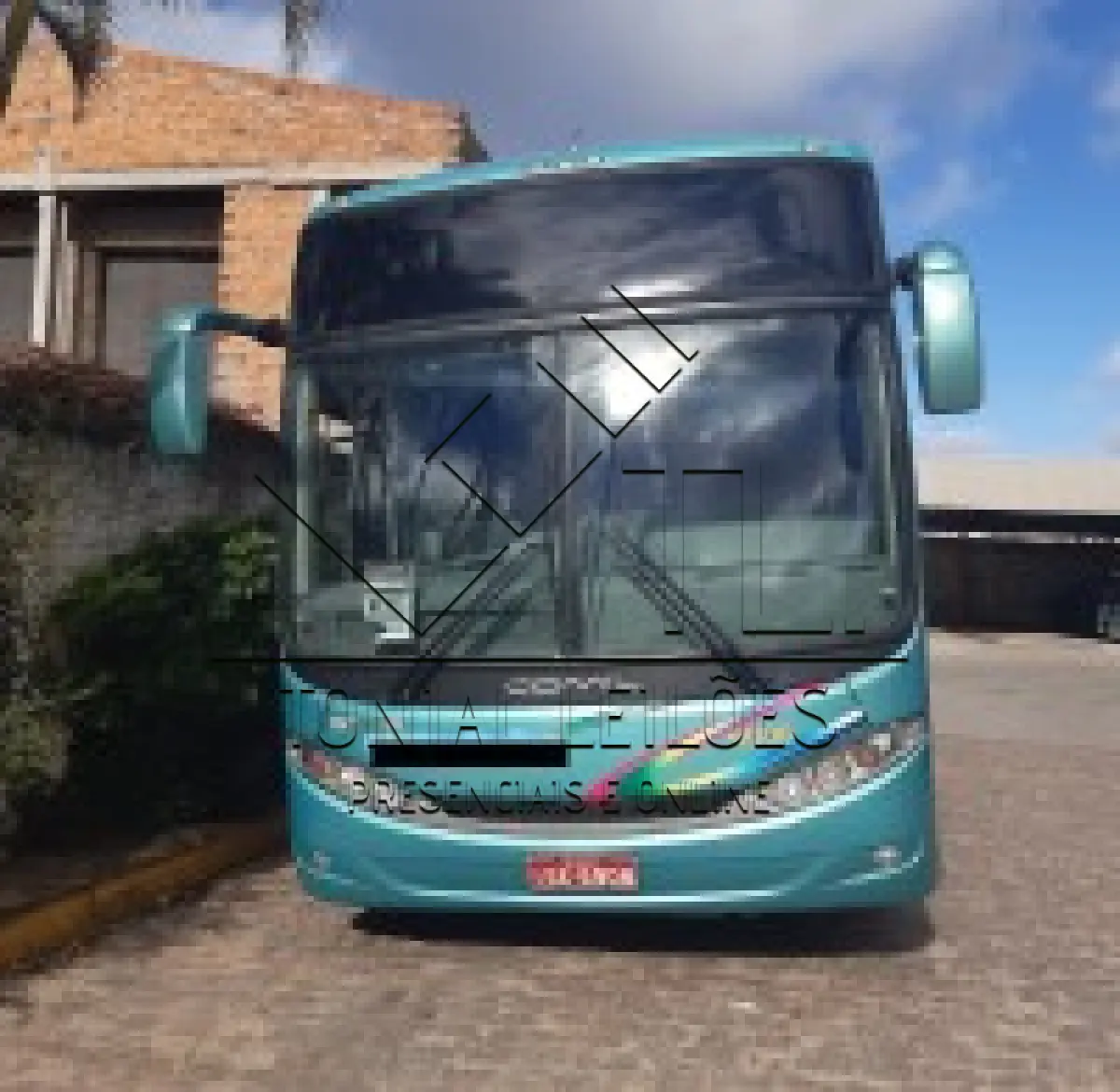 LOTE 004 - SCANIA COMIL CAMPIONE R