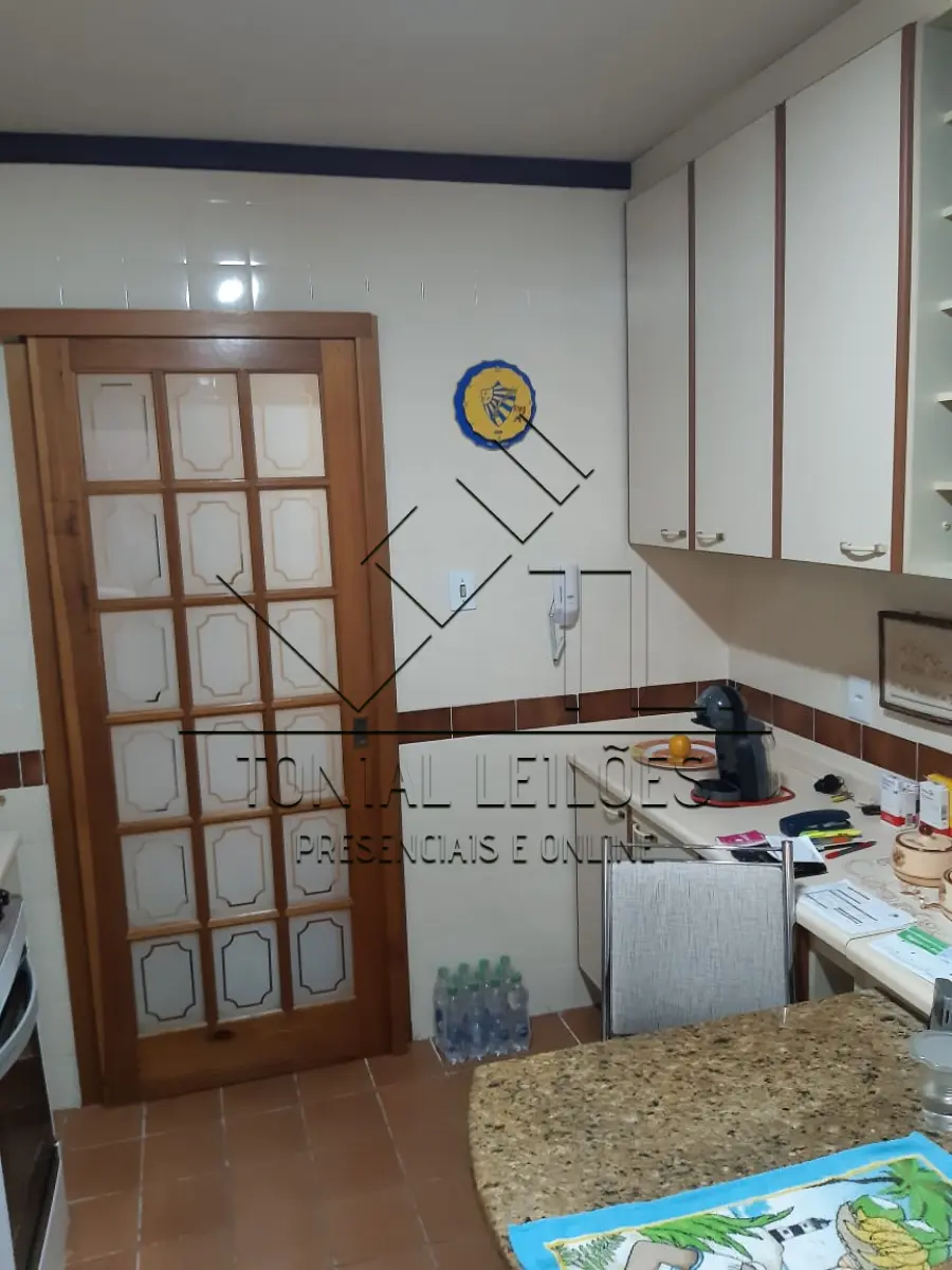 LOTE 000 - Direitos e Ações sobre apto 403, Dom Pedro II, 912.