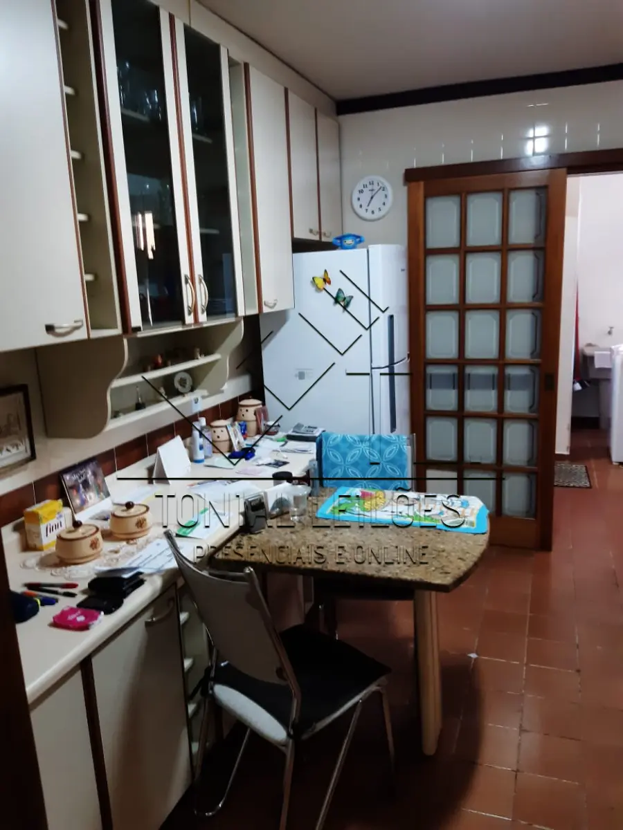 LOTE 000 - Direitos e Ações sobre apto 403, Dom Pedro II, 912.