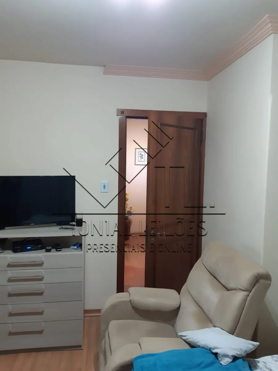 LOTE 000 - Direitos e Ações sobre apto 403, Dom Pedro II, 912.