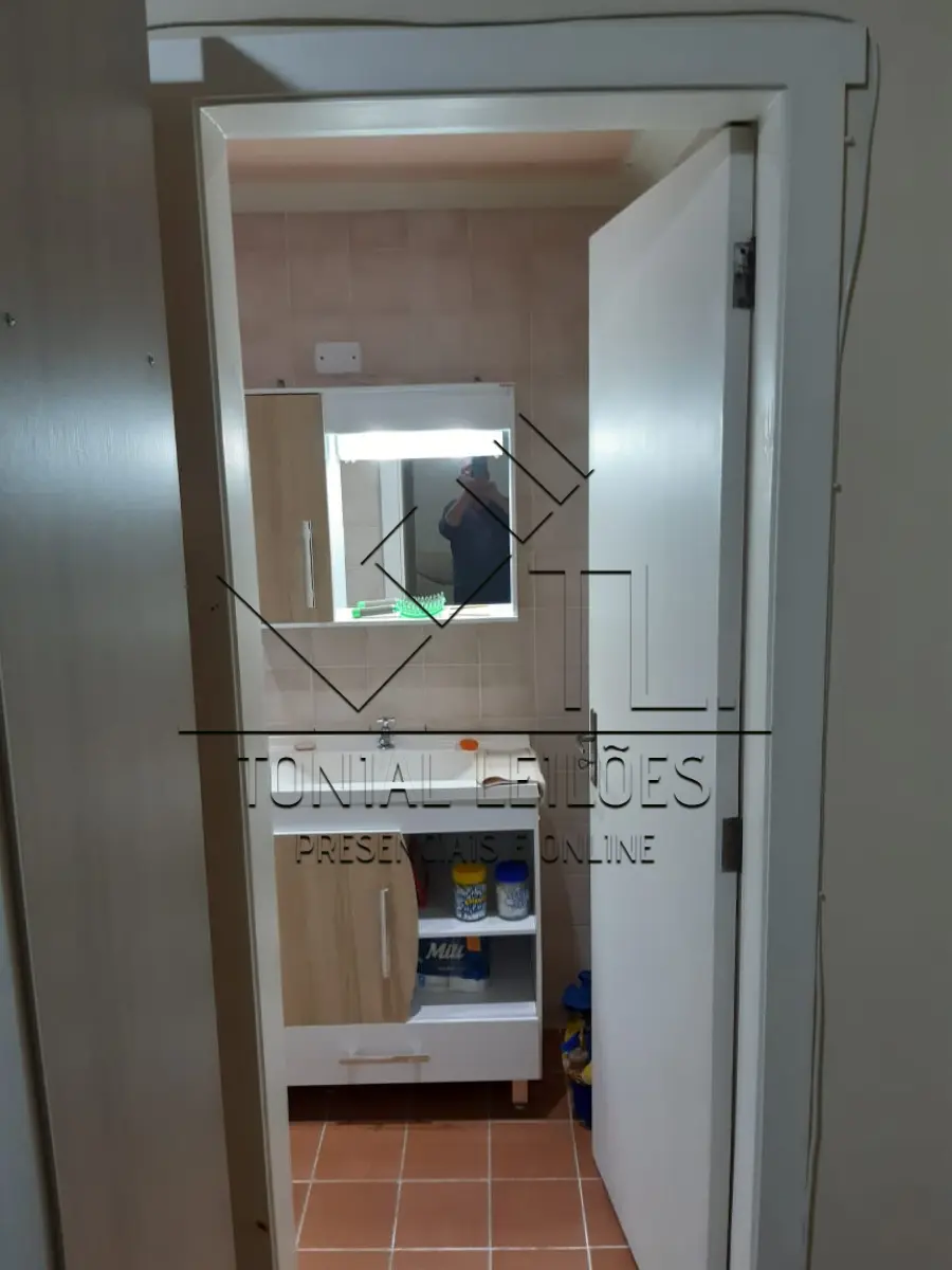 LOTE 000 - Direitos e Ações sobre apto 403, Dom Pedro II, 912.