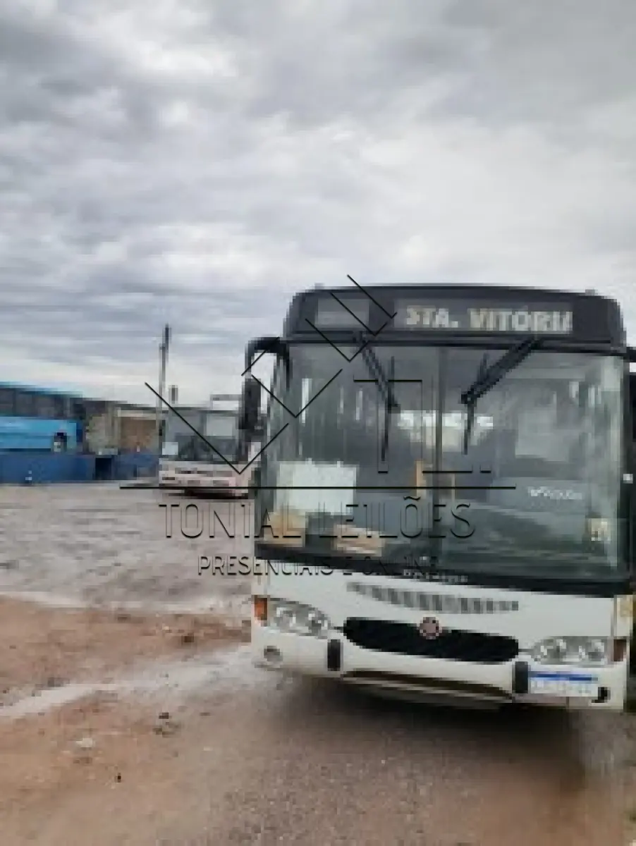 LOTE 005 - M BENZ/MPOLO VIALE U