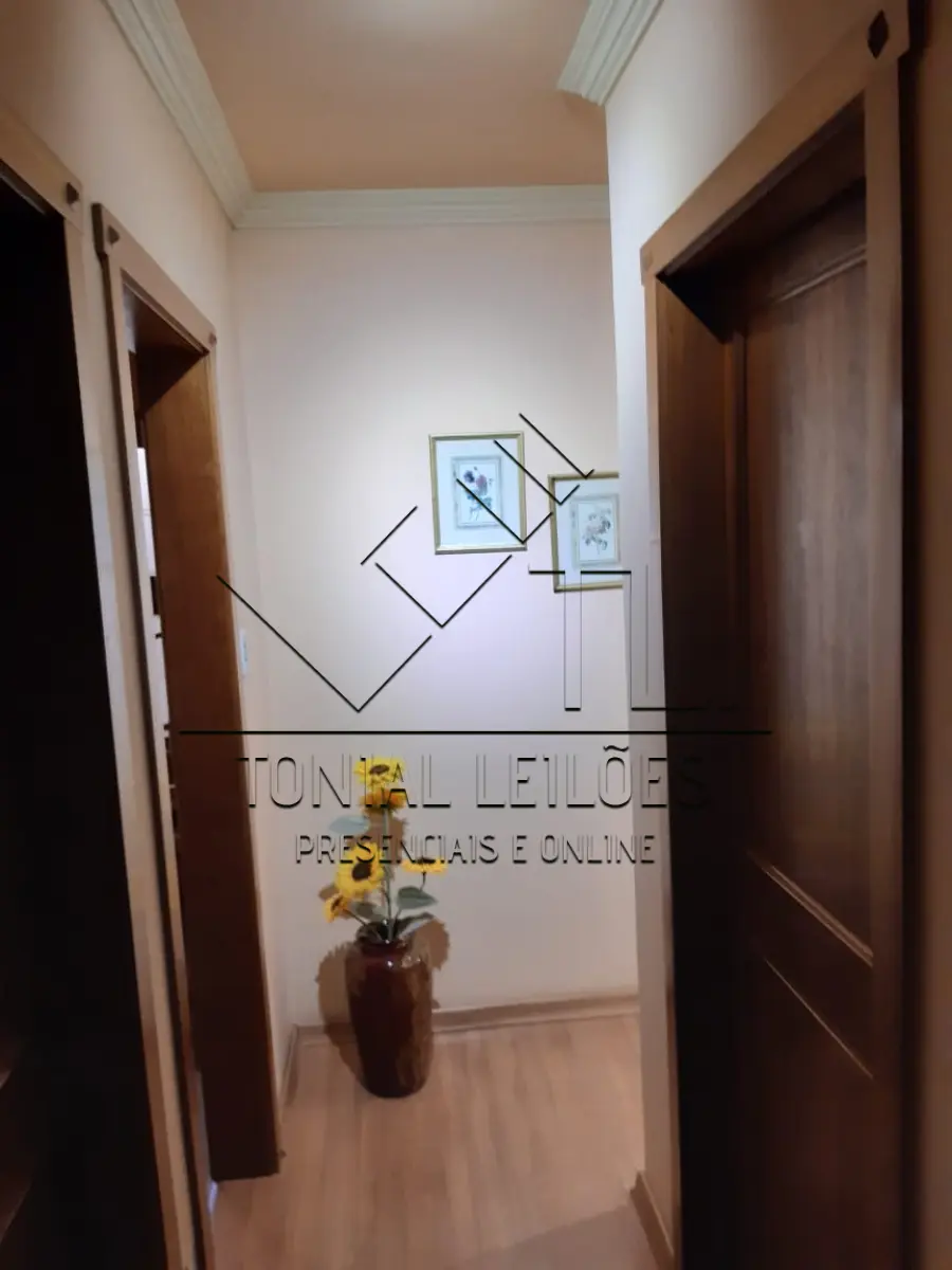 LOTE 000 - Direitos e Ações sobre apto 403, Dom Pedro II, 912.