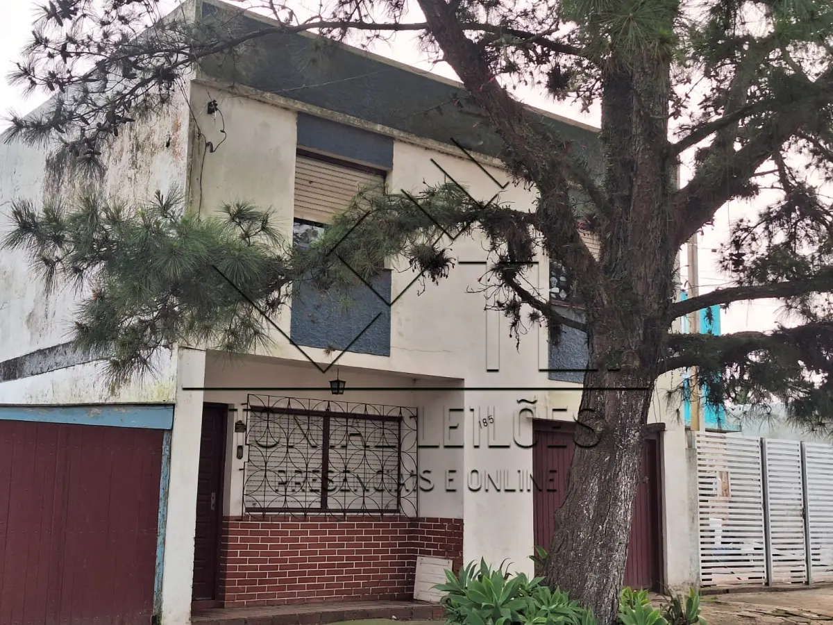 LOTE 000 - CASA - RUA JOAQUIM VIEIRA DA CUNHA Nº 185 - PELOTAS - RS