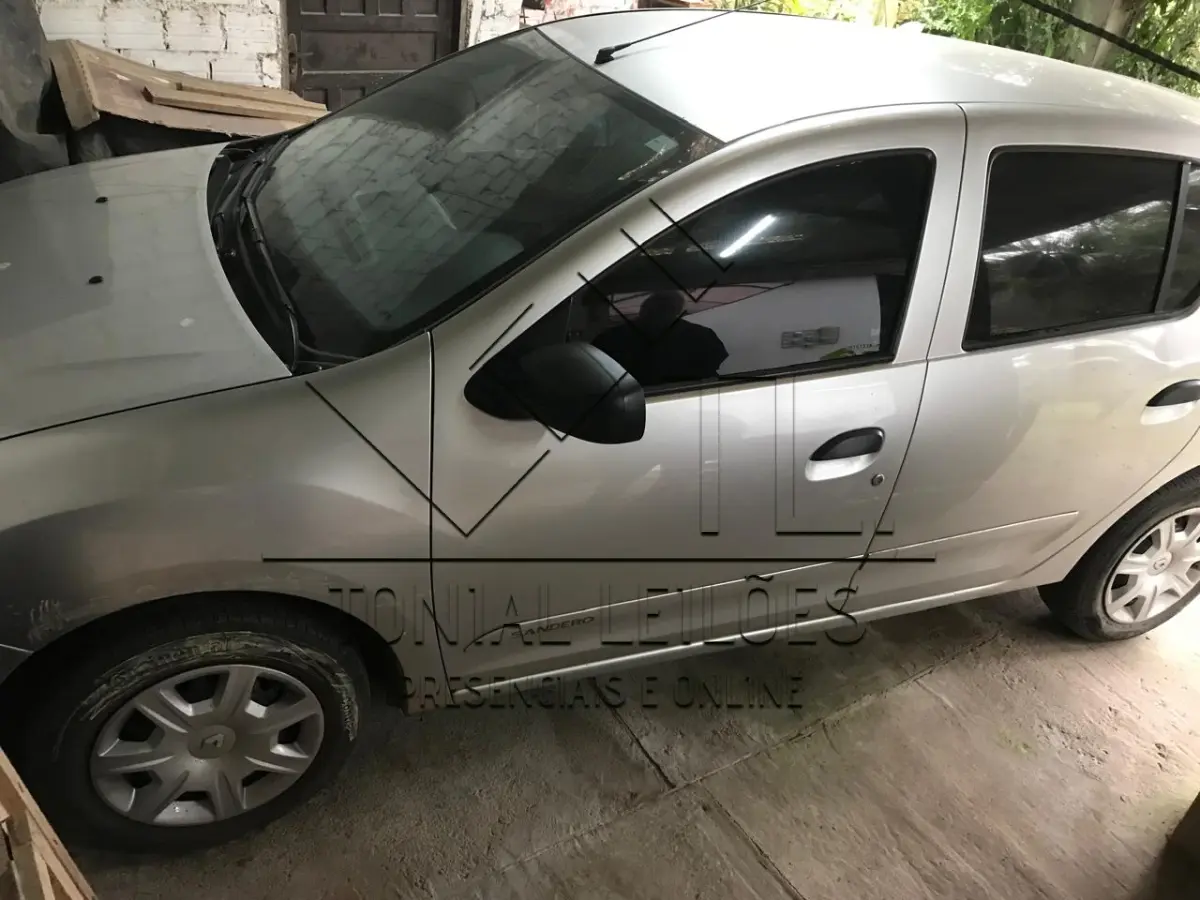 LOTE 001 - RENAULT/SANDERO AUTH 10