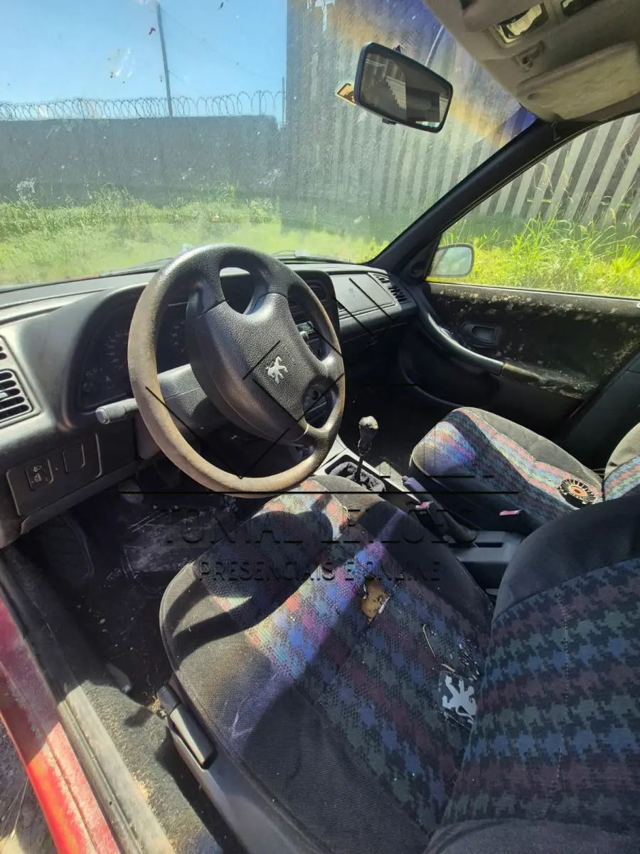 LOTE 000 - IMP/PEUGEOT 306 PAS B 18