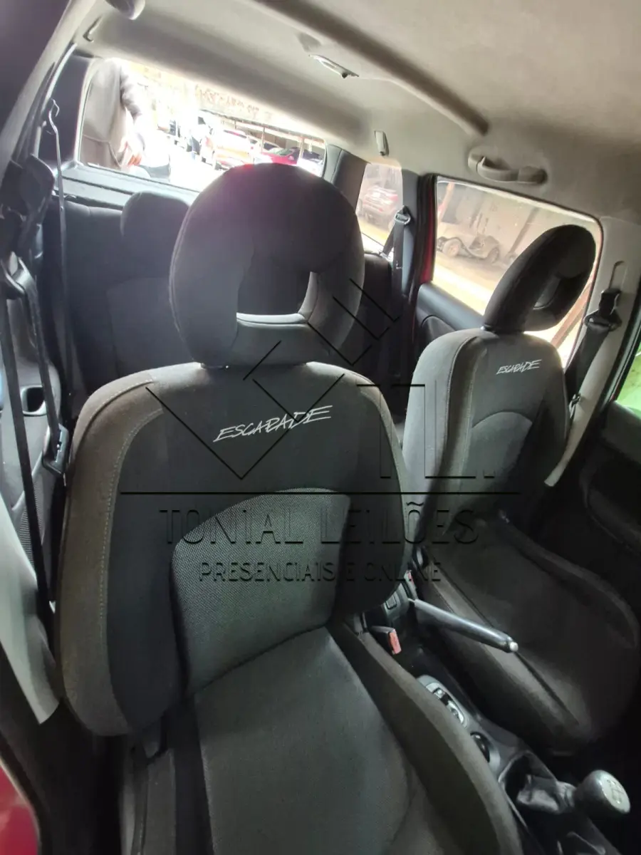 LOTE 000 - PEUGEOT 207 ESCAPADE