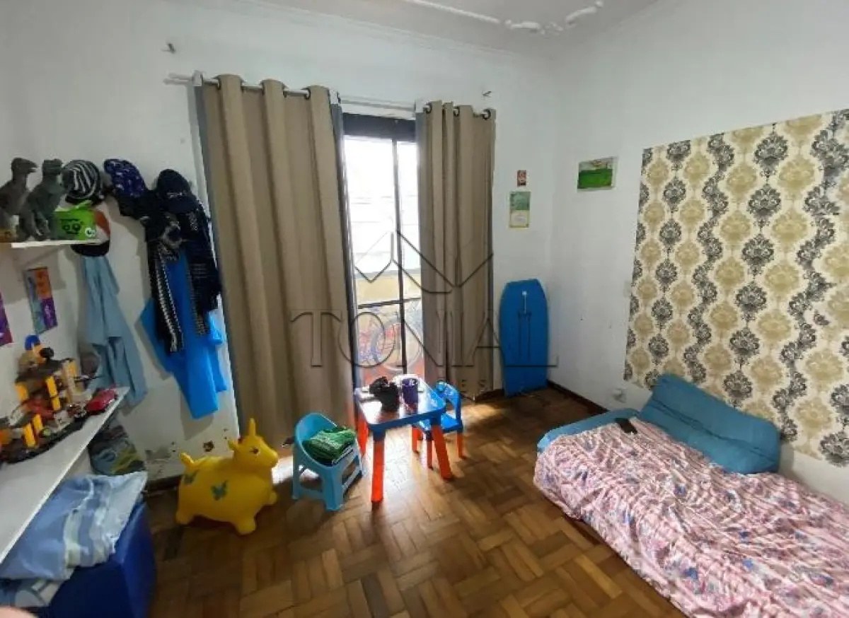 LOTE 000 - APARTAMENTO 22, ED. URUGUAIANA, RUA SENADOR MENDONÇA Nº 35 - PELOTAS - RS