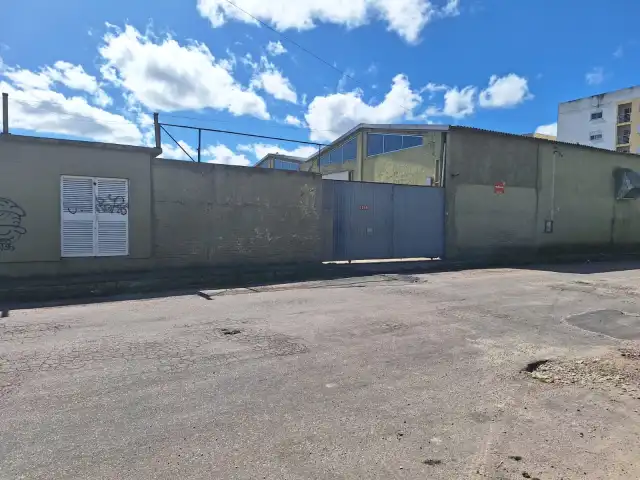 IMÓVEIS COMERCIAIS/INDUSTRIAIS