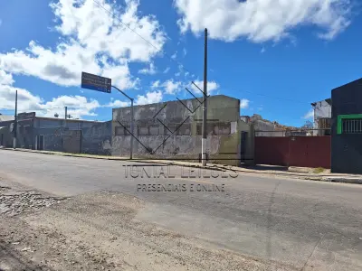 LOTE 002 - Imóvel situado na Rua Manduca Rodrigues 752