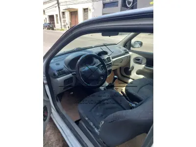 LOTE 001 - RENAULT CLIO